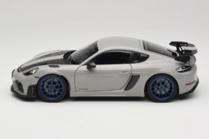 Porsche 718 Cayman 982 GT4 RS Weissach Package Chalk Norev 1:18 187253 Kov – obrázek 4 z 8