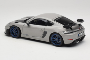 Porsche 718 Cayman 982 GT4 RS Weissach Package Chalk Norev 1:18 187253 Kov – obrázek 7 z 8