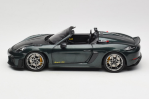 Porsche 718 Spyder RS Weissach Pack Forest Green Norev 1:18 187272 Kov – obrázek 4 z 8
