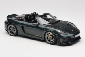 Porsche 718 Spyder RS Weissach Pack Forest Green Norev 1:18 187272 Kov – obrázek 6 z 8