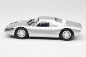 Porsche 904 GTS Norev 1:18 187440 Kov – obrázek 3 z 6