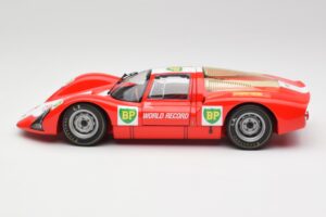Porsche 906E BP World Record Runs Monza 1967 Minichamps 1:18 100676100 Kov – obrázek 4 z 8