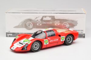 Porsche 906E BP World Record Runs Monza 1967 Minichamps 1:18 100676100 Kov – obrázek 8 z 8