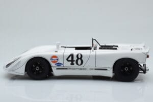 Porsche 908/02 #48 S. McQueen / P. Revson 12 Hours of Sebring 2nd Place Post Race Version 1970 AUTOart 1:18 87072 Kov – obrázek 4 z 8