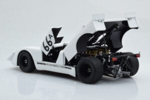 Porsche 908/02 #66A S. McQueen Holtville 1970 AUTOart 1:18 87073 Kov – obrázek 3 z 8