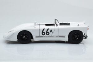 Porsche 908/02 #66A S. McQueen Holtville 1970 AUTOart 1:18 87073 Kov – obrázek 5 z 8