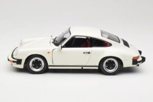 Porsche 911 930 Carrera 3.2 Grand Prix White Minichamps 1:18 100063024 Kov – obrázek 4 z 8