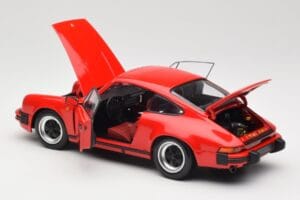 Porsche 911 930 Carrera 3.2 Guards Red Minichamps 1:18 100063021 Kov – obrázek 5 z 8
