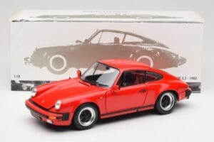 Porsche 911 930 Carrera 3.2 Guards Red Minichamps 1:18 100063021 Kov – obrázek 8 z 8