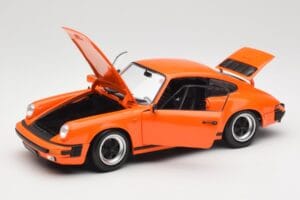 Porsche 911 930 Carrera 3.2 Signal Orange Minichamps 1:18 100063025 Kov – obrázek 2 z 8