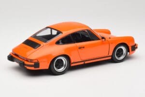 Porsche 911 930 Carrera 3.2 Signal Orange Minichamps 1:18 100063025 Kov – obrázek 3 z 8