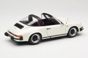 Porsche 911 930 Carrera Targa 3.2 Grand Prix White Minichamps 1:18 100063062 Kov – obrázek 3 z 8