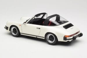 Porsche 911 930 Carrera Targa 3.2 Grand Prix White Minichamps 1:18 100063062 Kov – obrázek 7 z 8