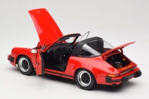 Porsche 911 930 Carrera Targa 3.2 Guards Red Minichamps 1:18 100063061 Kov – obrázek 6 z 9