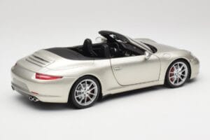 Porsche 911 991 Carrera S Kabriolet GT Stříbrný Metalíza Minichamps 1:18 100061030 Kov – obrázek 3 z 8