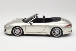 Porsche 911 991 Carrera S Kabriolet GT Stříbrný Metalíza Minichamps 1:18 100061030 Kov – obrázek 4 z 8