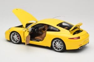 Porsche 911 991 Carrera S Racing Yellow Minichamps 1:18 100061021 Kov – obrázek 5 z 8