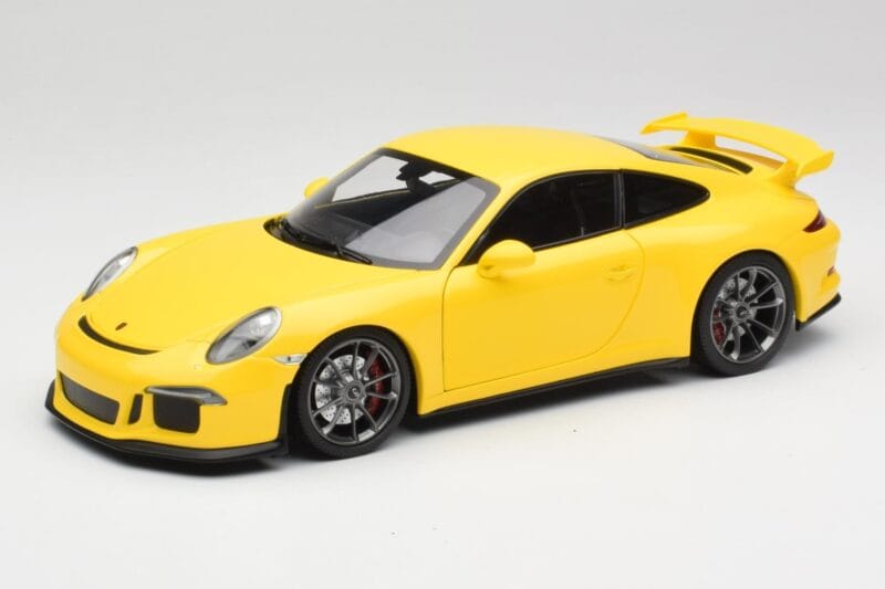 Porsche 911 991 GT3 Racing Žlutý & Stříbrná Kola Minichamps 1:18 110062722 Kov