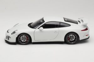 Porsche 911 991 GT3 Bílý Se Stříbrnými Koly Minichamps 1:18 113062721 Kov – obrázek 4 z 8