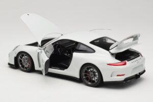 Porsche 911 991 GT3 Bílý Se Stříbrnými Koly Minichamps 1:18 113062721 Kov – obrázek 5 z 8