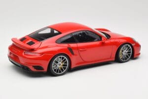 Porsche 911 991 Turbo S Guards Red Minichamps 1:18 110067122 Kov – obrázek 3 z 8