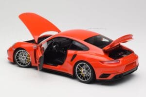 Porsche 911 991 Turbo S Lava Orange Minichamps 1:18 110067120 Kov – obrázek 5 z 8