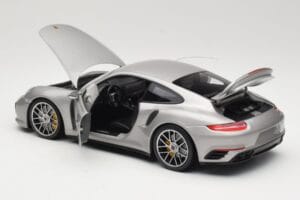 Porsche 911 991 Turbo S Stříbrný Minichamps 1:18 113067126 Kov – obrázek 5 z 8