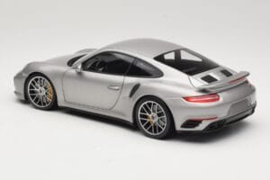 Porsche 911 991 Turbo S Stříbrný Minichamps 1:18 113067126 Kov – obrázek 7 z 8