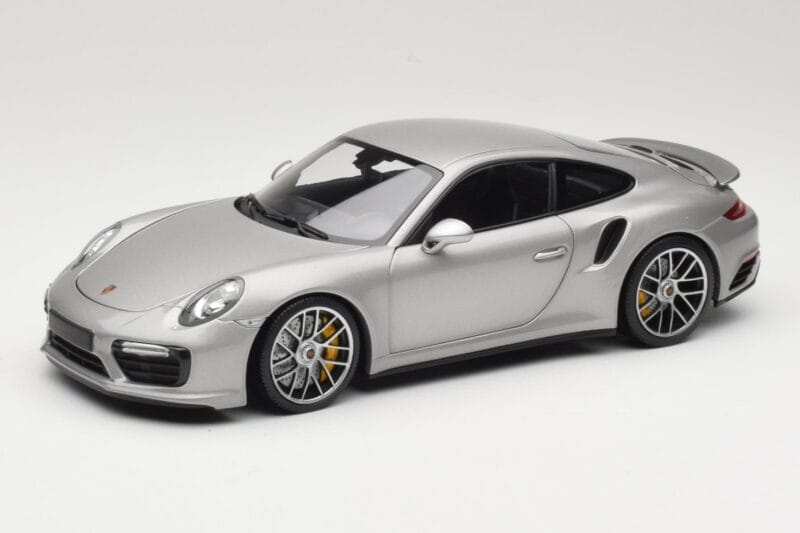 Porsche 911 991 Turbo S Stříbrný Minichamps 1:18 113067126 Kov