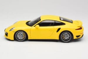 Porsche 911 991 Turbo S Žlutý Se Stříbrnými Koly Minichamps 1:18 110062322 Kov – obrázek 4 z 8