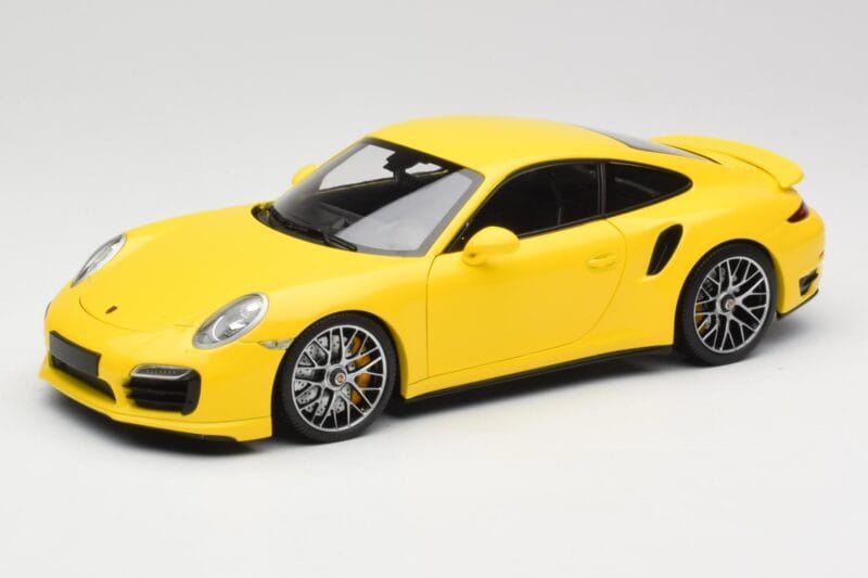 Porsche 911 991 Turbo S Žlutý Se Stříbrnými Koly Minichamps 1:18 110062322 Kov