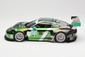 Porsche 911 991.1 GT3 R #540 Black Swan Racing P. Long / T. Pilgrim 24h Daytona 2016 Minichamps 1:18 155166540 Kov – obrázek 3 z 6