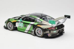 Porsche 911 991.1 GT3 R #540 Black Swan Racing P. Long / T. Pilgrim 24h Daytona 2016 Minichamps 1:18 155166540 Kov – obrázek 5 z 6