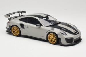 Porsche 911 991.2 GT2 RS Chalk Weissach Package Zlatá Kola Minichamps 1:18 155068304 Kov – obrázek 4 z 6