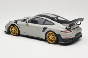 Porsche 911 991.2 GT2 RS Chalk Weissach Package Zlatá Kola Minichamps 1:18 155068304 Kov – obrázek 5 z 6