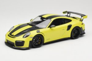 Porsche 911 GT2 RS 991.2 Weissach Package Zelený Černá Kola Minichamps 1:18 155068300-1 Kov