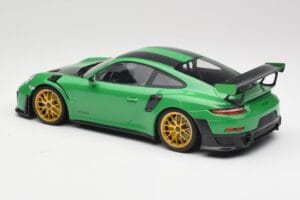 Porsche 911 991.2 GT2 RS Weissach Package British Racing Zelený & Zlatá Kola Minichamps 1:18 153068318 Kov – obrázek 5 z 6