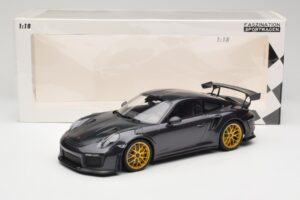 Porsche 911 991.2 GT2 RS Weissach Package Purple Metallic Se Zlatými Magnéziovými Koly Minichamps 1:18 153068322 Kov – obrázek 6 z 6