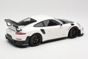 Porsche 911 991.2 GT2 RS Bílý s Černými Koly Minichamps 1:18 155068310 Kov – obrázek 2 z 6