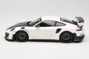 Porsche 911 991.2 GT2 RS Bílý s Černými Koly Minichamps 1:18 155068310 Kov – obrázek 3 z 6
