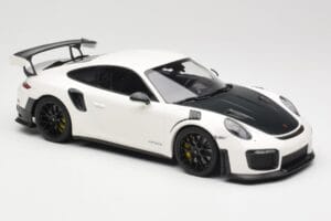 Porsche 911 991.2 GT2 RS Bílý s Černými Koly Minichamps 1:18 155068310 Kov – obrázek 4 z 6