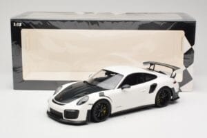 Porsche 911 991.2 GT2 RS Bílý s Černými Koly Minichamps 1:18 155068310 Kov – obrázek 6 z 6