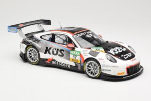 Porsche 911 991.2 GT3 R Kus Team 75 Bernhard #17 M. Ammermüller / M. Jaminet ADAC GT Masters 2017 Minichamps 1:18 155176917 K – obrázek 4 z 6