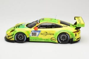 Porsche 911 991.2 GT3 R #911 Manthey Racing R. Dumas / F. Makowiecki 24 Hours of Nurburgring 2017 Minichamps 1:18 155176911 K – obrázek 3 z 6