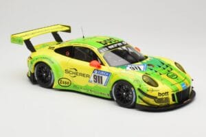 Porsche 911 991.2 GT3 R #911 Manthey Racing R. Dumas / F. Makowiecki 24 Hours of Nurburgring 2017 Minichamps 1:18 155176911 K – obrázek 4 z 6