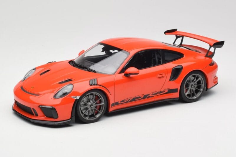 Porsche 911 991.2 GT3 RS Lava Orange & Stříbrná Kola Minichamps 1:18 155068225 Kov