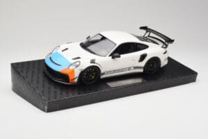 Porsche 911 991.2 GT3 RS Manthey Racing Bílý & Modrý & Oranžový Minichamps 1:18 MR-911-GT3RS-1805 Kov – obrázek 2 z 6