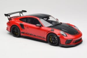 Porsche 911 991.2 GT3 RS Weissach Package Guards Red Černá Kola Minichamps 1:18 153068223 Kov – obrázek 4 z 6