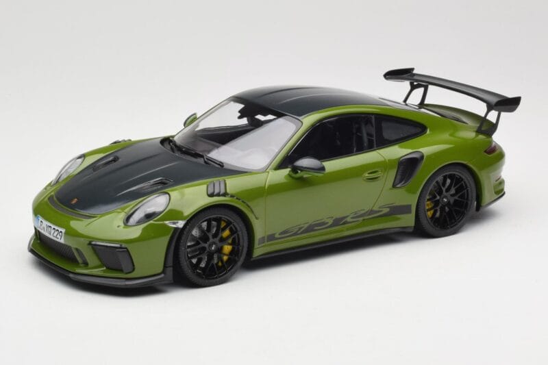 Porsche 911 991.2 GT3 RS Weissach Package Lizard Green Wording & Černá Hořčíková Kola Minichamps 1:18 155068232 Kov