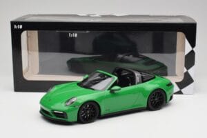 Porsche 911 991.2 Targa 4 GTS British Racing Zelený Minichamps 1:18 155061065 Kov – obrázek 6 z 6
